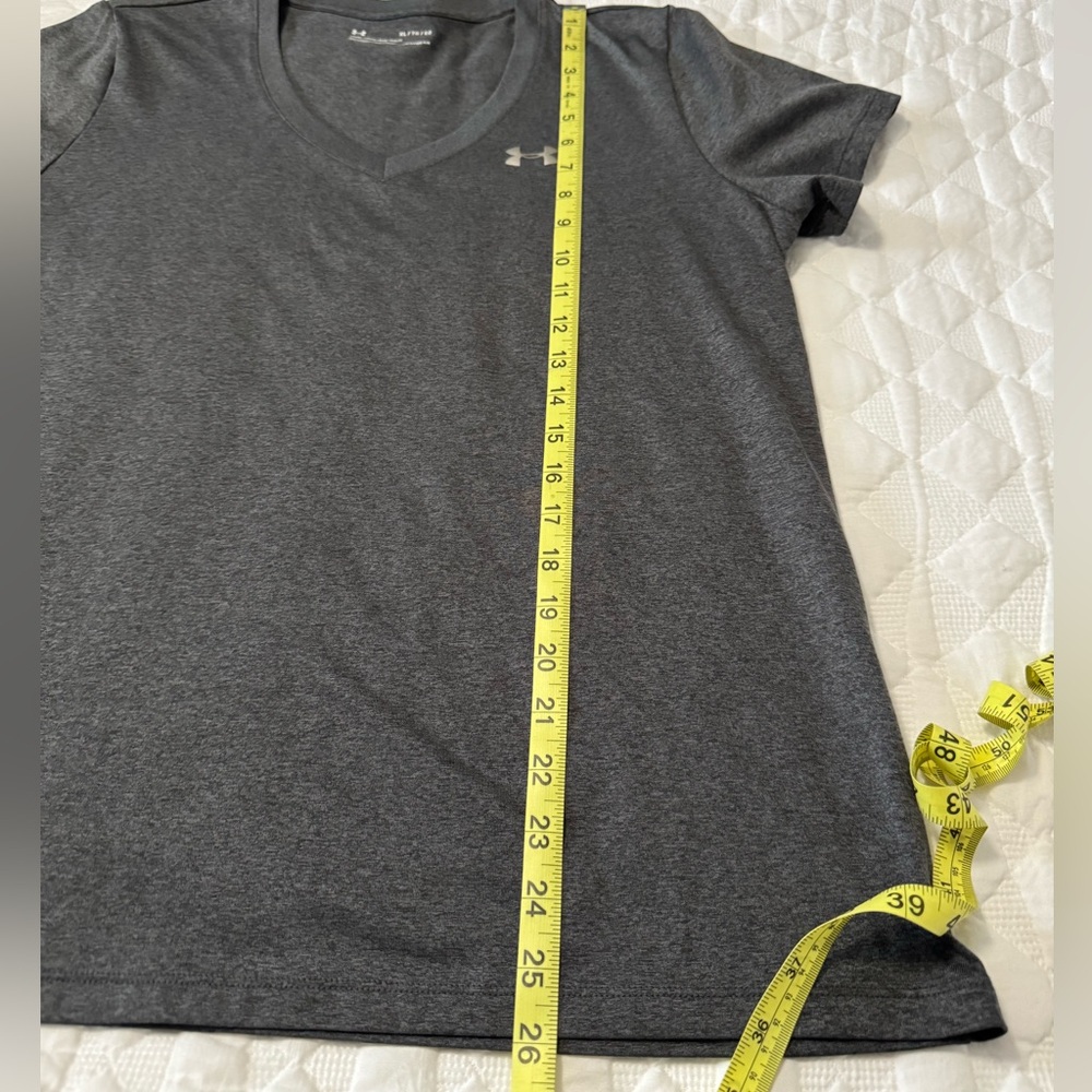 Under Armour tee - Picture 2 of 5